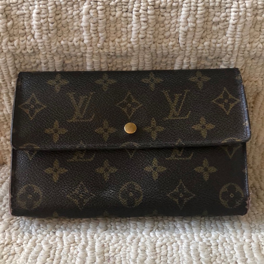 Authentic Louis Vuitton wallet!